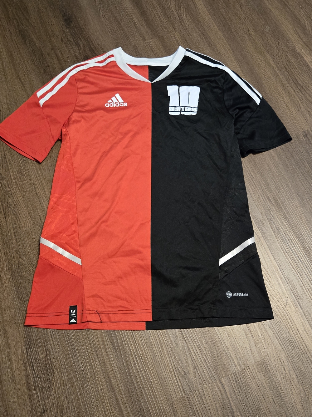 Adidas Two-Tone Red & Black Soccer Jersey 10 Balon